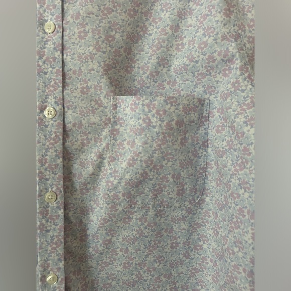 L.L Bean Floral Button Down Shirt Wrinkle Resistant - Picture 7 of 9